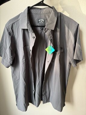 Billabong Gray Short Sleeve Button-Down Shirt